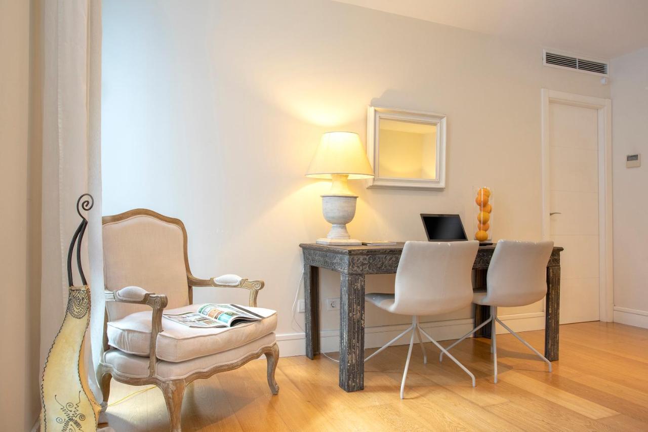 מאלגה Acogedor Apartamento Junto A La Catedral By Rent Me מראה חיצוני תמונה